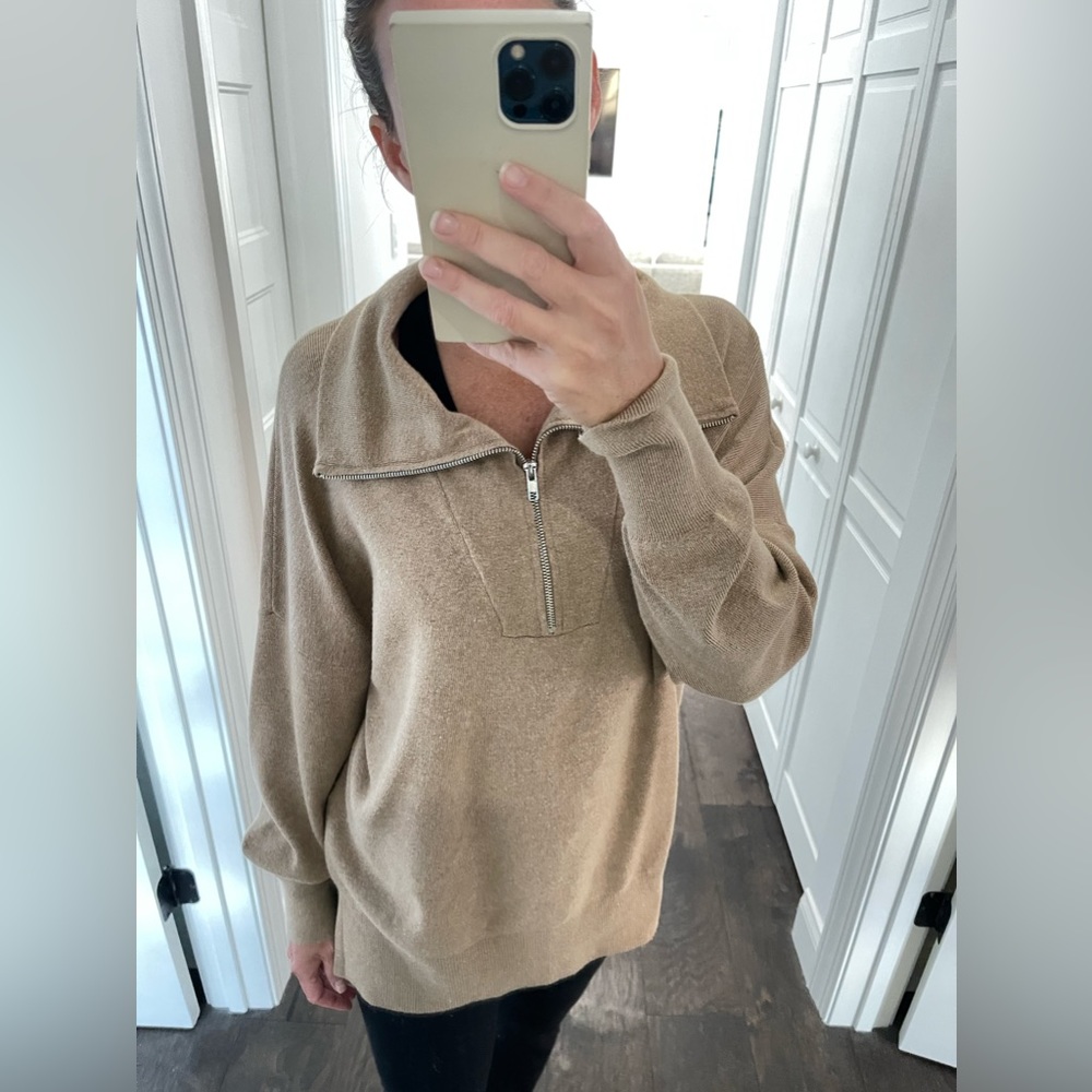 Abercrombie & Fitch Sweater - Small
